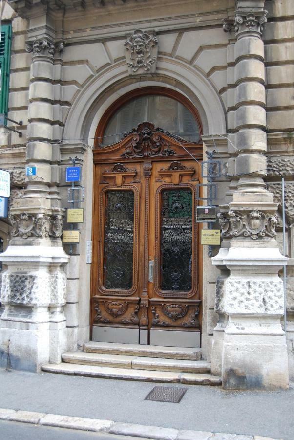 Apartment Dolac In Center Of Town 里耶卡 外观 照片